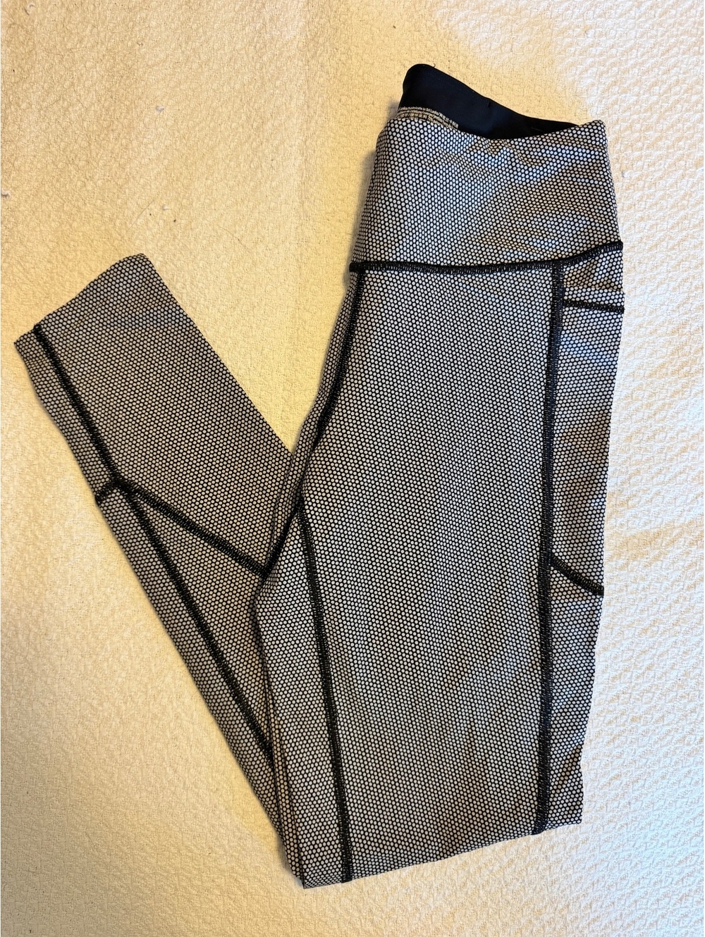Victoria Sport Women's Activewear Leggings with Side Pockets